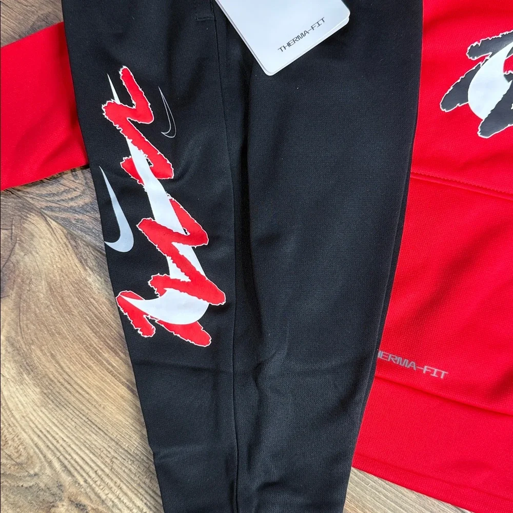 Nike Toddler Boy Therma Hoodie & Joggers